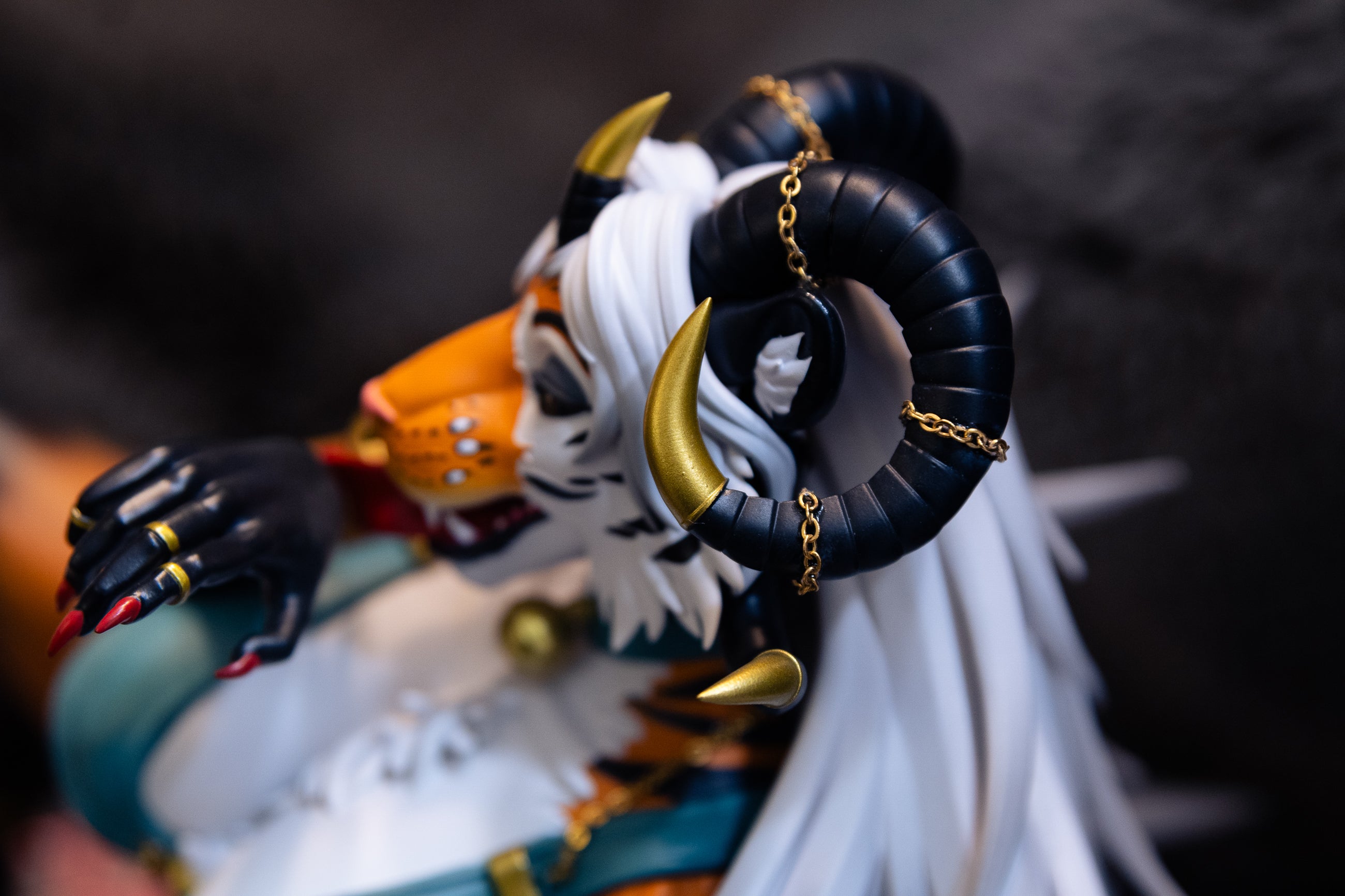 Hervy 1/7 Scale Figure - Hand Painted Resin Statue