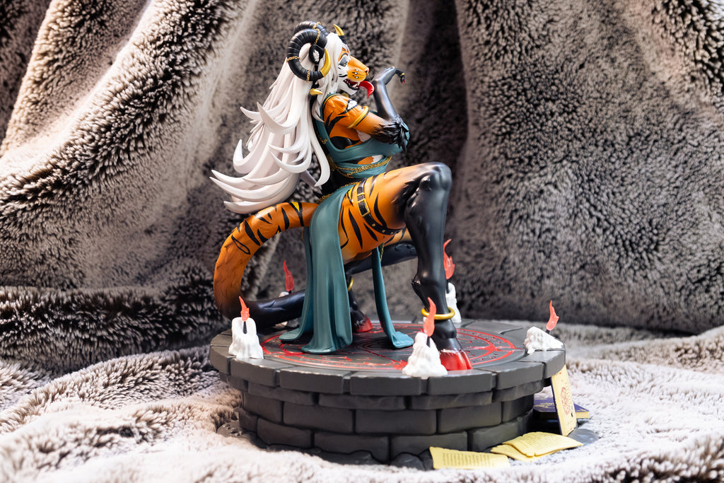 Hervy 1/7 Scale Figure - Hand Painted Resin Statue