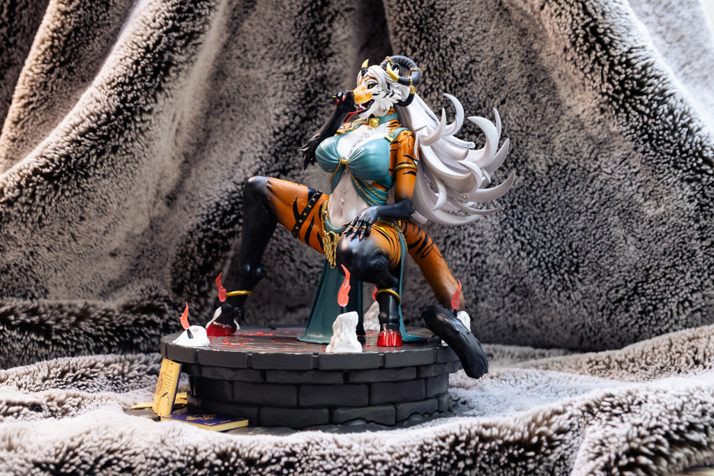 Hervy 1/7 Scale Figure - Hand Painted Resin Statue