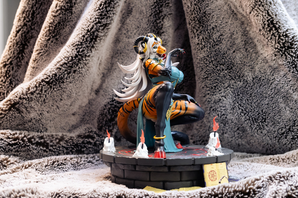 Hervy 1/7 Scale Figure - Hand Painted Resin Statue