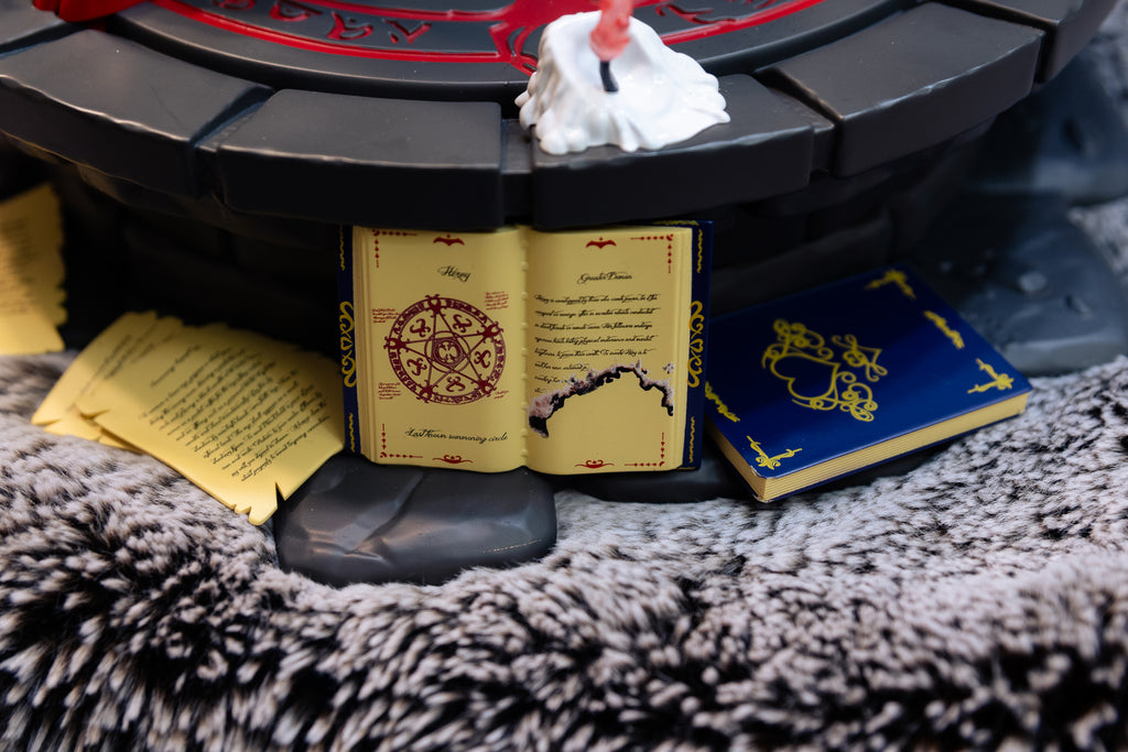 Hervy 1/7 Scale Figure - Hand Painted Resin Statue