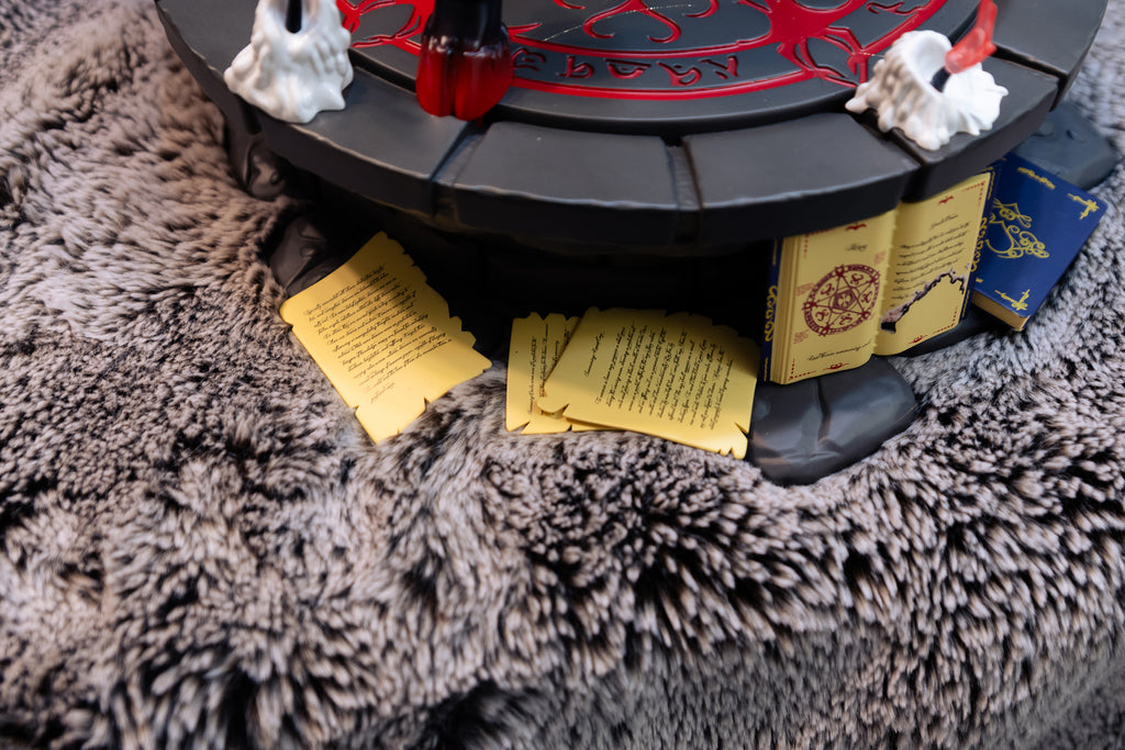 Hervy 1/7 Scale Figure - Hand Painted Resin Statue