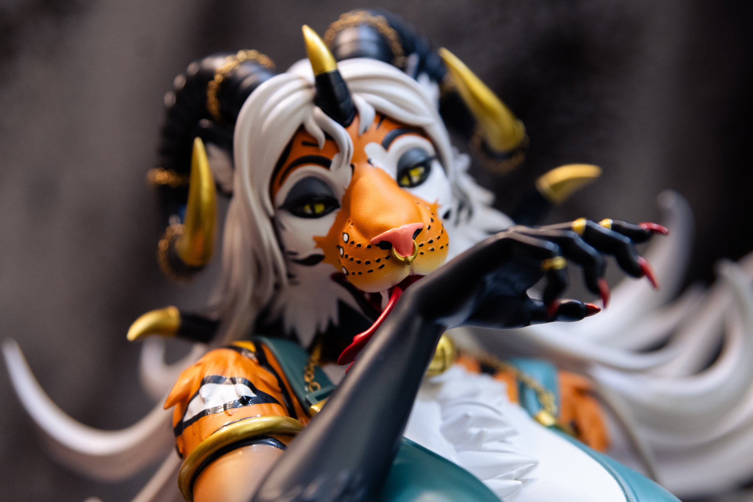 Hervy 1/7 Scale Figure - Hand Painted Resin Statue