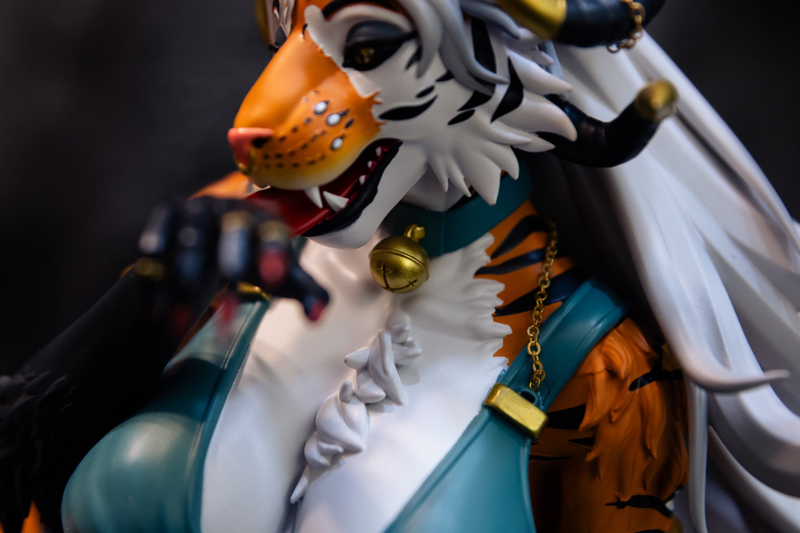 Hervy 1/7 Scale Figure - Hand Painted Resin Statue